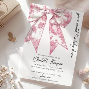 Modelo de convite para chá de bebê rosa Toile De Jouy, convite floral vintage Chinoiserie, download de convite para chá de bebê rosa, Corjl, CLP028
