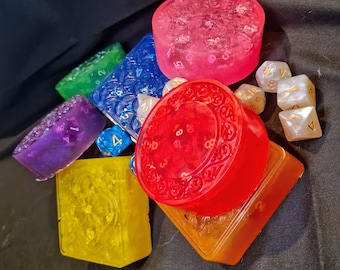 Mystery Soap mit D&D-Würfelspiel