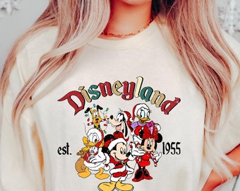 Disneyland Shirt, Mickey and Friends Christmas Sweatshirt, Vintage Disneyland Christmas Sweatshirt, Disneyland Sweatshirt, Christmas Family
