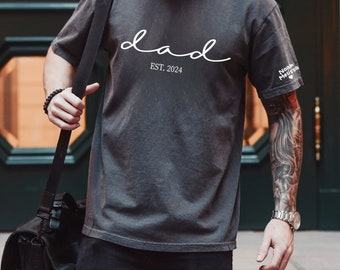 Comfort Colors® Custom Dad Shirt with Kid Name, Personalized Dad Shirt with Kids Names on Sleeve, T-shirt father, Father's Day Gift for Him