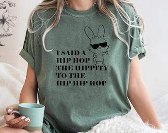 Comfort Colors® Dije Hip Hop The Hippity To The Hip Hip Hop Camisa, Camisa de Conejito de Pascua, Camisa Divertida de Pascua