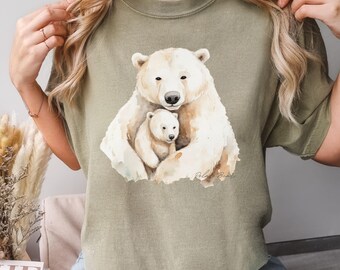 Polar Bear Family Retro T-Shirt: Wildlife Graphic Tee