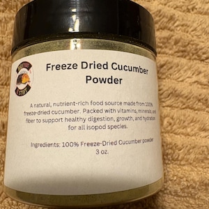 Powdered freeze dried cucumber with 2 free feeder dishes and a spoon.