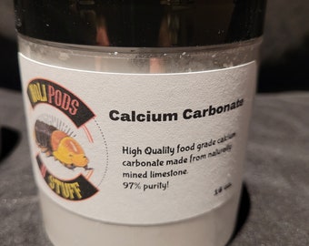 Calcium carbonate supplement with free spoon and 2 isopod feed dishes.