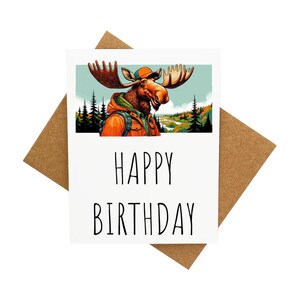Carte d'anniversaire orignal dans les montagnes de Tourist Canada [Légende : Joyeux anniversaire] - Livrée avec une enveloppe