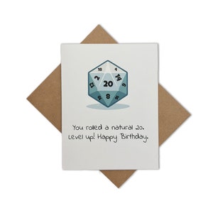Carte d'anniversaire de joueur, donjons et dragons [Légende : vous avez obtenu un 20 naturel. Passez au niveau supérieur ! Joyeux anniversaire.] - Livré avec une enveloppe