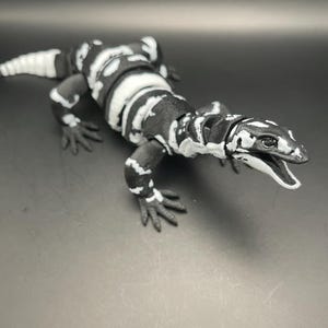 3D Printed Articulating Water Monitor - Realistic With Articulating Joints and Opening Mouth