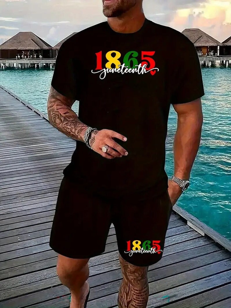 2-Piece Men's Summer Set 1865 Juneteenth Print, Casual T-Shirt & Drawstring Shorts, Comfortable Sportswear Suit, Crew Neck, Short Sleeve image 1