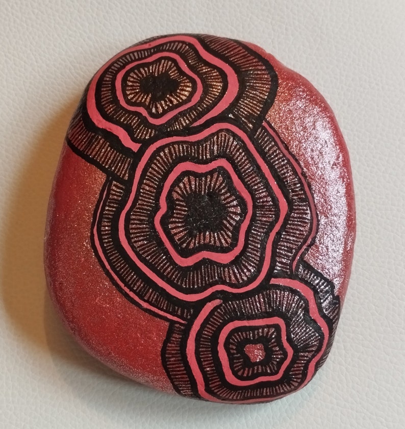 Hand painted pebbles image 3