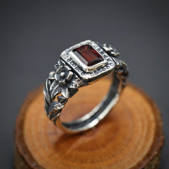 handmade garnet ring, flower and leaf rustic design, January birthstone