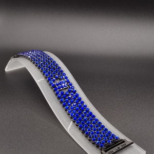 Apple Watch Strap with Stones is a stylish and luxurious accessory created for those who appreciate uniqueness and quality!!!