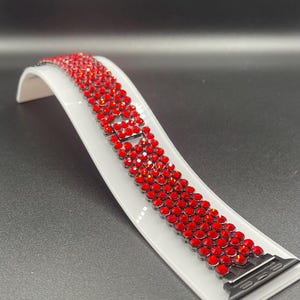 Stylish strap for Apple Watch and Samsung Watch with crystals - give yourself a colorful accessory or make a gift to your loved ones