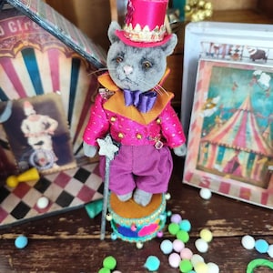 Vintage Circus Cat Ringmaster – Handmade Mini Toy, Collectible Animal Doll, Gift for Circus Lovers