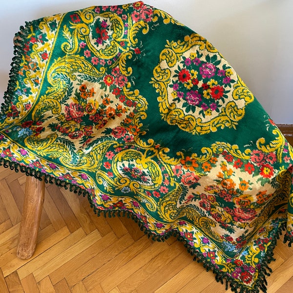 UNUSED Vintage Italian Velvet Tablecloth, Floral Couch Sofa Cover Blanket, Plush Carpet Rug Square Green, Antique Shiny Velour Wallhanging