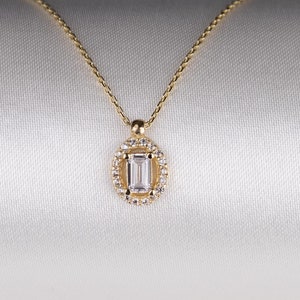 14K Gold Baguette Diamond Necklace,Solid Gold Baguette Necklace,Minimalist Baguette Necklace,Dainty Diamond Necklace,Birthday Gift