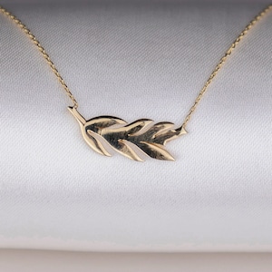 Collana foglia d&#39;ulivo in vero oro 14k, collana foglia d&#39;ulivo, regalo di anniversario per la mamma e la moglie, grazioso ciondolo ramo d&#39;ulivo, collana foglia 14k