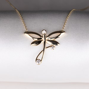 14k Gold Dragonfly Necklace, Gold Animal Necklace, 14k Dragonfly Design Necklace