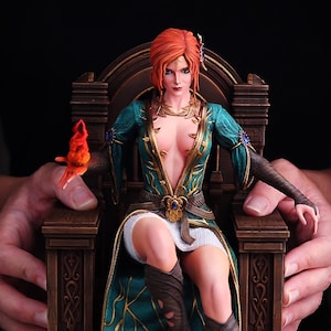 Hand-Painted Resin Sorceress Figurine: Custom Fantasy Art Statue