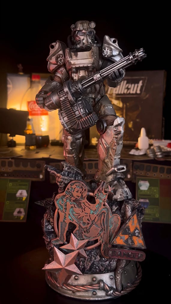 Fallout Power Armor Figure: T-45/T-60 Minigun Diorama, Handmade 3D