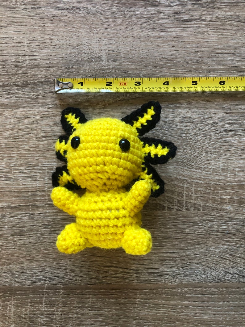 GlamRays Regali Positivi Crocheted Axolotl, A Maglia, Emotivo