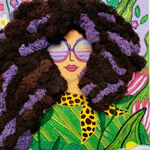 Exquisita pintura de musgo “Dama en flores”. Retrato de mujer. Arte ecológico de musgo colorido. Regalo de musgo preservado para colgar en la pared.