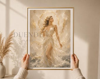 Puede incluir: Una impresión artística enmarcada que presenta a una mujer con un vestido blanco fluido, de pie en el agua con un halo dorado. La obra de arte tiene un estilo suave y pictórico con una paleta de colores cálidos. El texto "DUENDE HAUS" es visible.
