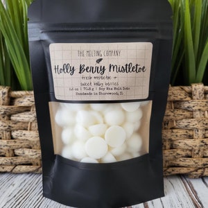 HOLLY BERRY MISTLETOE | 2.5 oz | 70.8 g - Soy Wax Melt Dots | Heavily Scented | Resealable Standup Bag