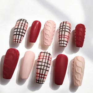 Fall Plaid Sweater Press on Nails, Burgundy Textured Holiday reusable gel nails