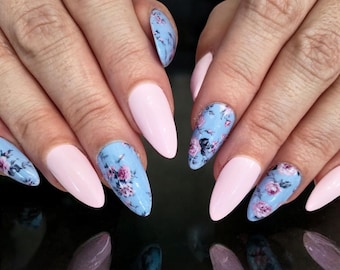 Unhas postiças florais de primavera, com cores personalizadas e reutilizáveis em gel.