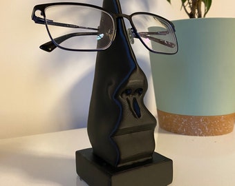 Elegant Nose-Shaped Glasses Holder