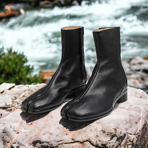 Tabi store toe boots