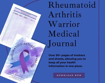 Puede incluir: Una cinta morada y azul con el texto "Rheumatoid Arthritis Warrior" sobre un fondo blanco. También se puede ver el texto "A Medical Records Journal". La imagen es un gráfico promocional para un diario médico para personas con artritis reumatoide.