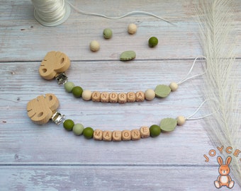 Personalized leaf green pacifier clip, Silicone and wood pacifier clip, Clip of your choice, Personalized birth gift idea for baby,