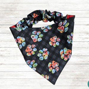 Floral Paw Print Dog Bandana: Black Plaid, Summer Pet Scarf