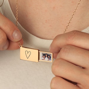 Photo Locket Necklace Gold, Heart Engraved Locket Necklace With Photo, Kids Locket, Picture Pendant, Mothers Day Gift for Mom, Mom Present