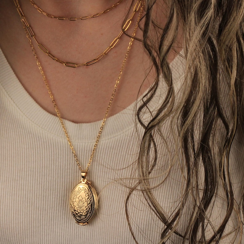 Engraved Photo Locket,locket With Photos, Locket Necklace Gift, Custom ...