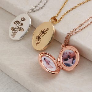 Birth Flower Locket Necklace with Photo, Personalized Tiny Locket with Picture, Birth Flower Bouquet Necklace, Photo Locket Gift for Her