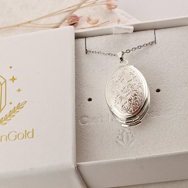Engraved Photo Locket,locket With Photos, Locket Necklace Gift, Custom ...