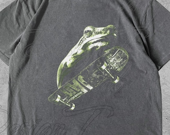 Frog Skateboarding Tshirt, Vintage Meme Shirt, Funny Y2K T-Shirt