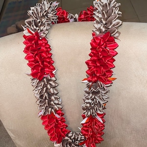 Collier ruban fleur d'orchidée sur mesure