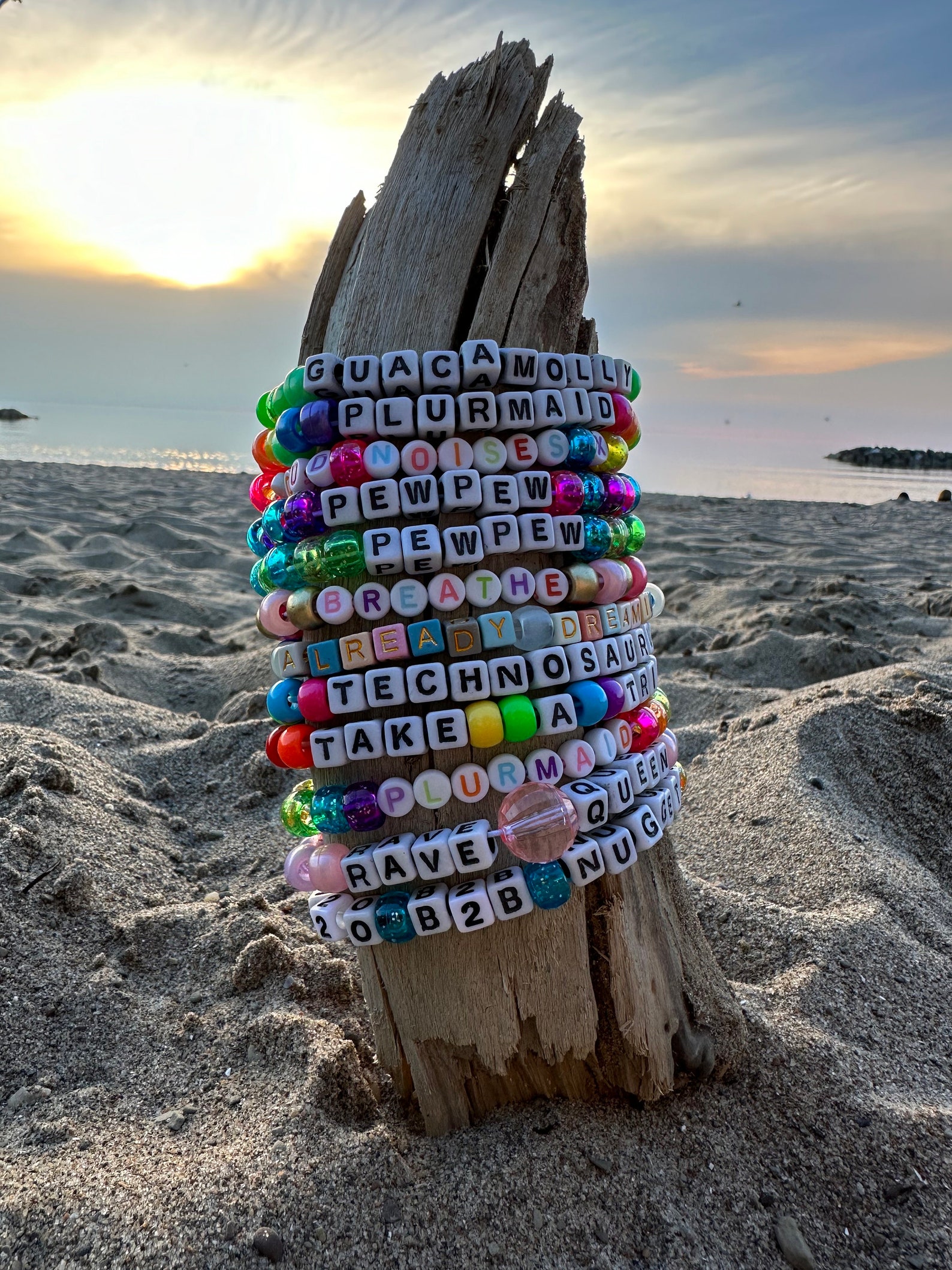 Kandi Bracelets | Random Kandi Bracelets | EDM Festivals Concerts Raves ...
