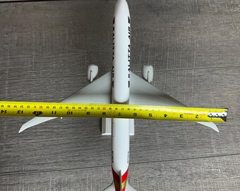 お取り寄せ商品】1/200 777-300ERSF カリッタ航空 N77