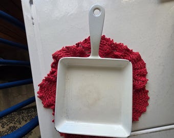 Vintage Prizer-Ware Red and White Cast Iron Enamel 5.5" Square Egg Skillet Pan. Heavy