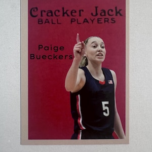 Paige Bueckers #15 College Cracker Jack Ball Players Card