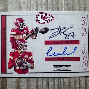 Patrick Mahomes (Rookie) & Travis Kelce 2017 Dual Threat Autogramm Faksimile Fußballkarte - Kansas City Chiefs