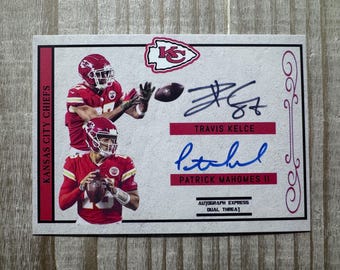 Patrick Mahomes (Rookie) & Travis Kelce 2017 Carte de football autographe double menace en fac-similé - Kansas City Chiefs