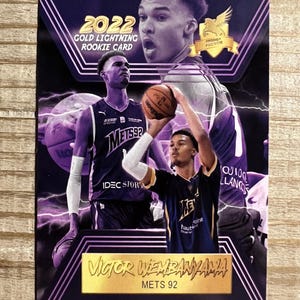 Carte de basket-ball recrue Or Lightning 2022 Victor Wembanyama - Mets 92