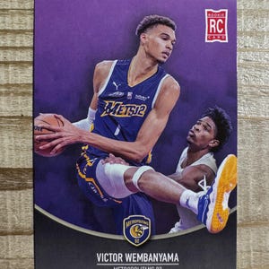 Carte de basket-ball recrue Victor Wembanyama 2020-21 génération Next RC Metropolitans 92