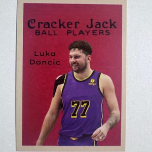 Carte de joueur #77 Cracker Jack Ball Luka Doncic