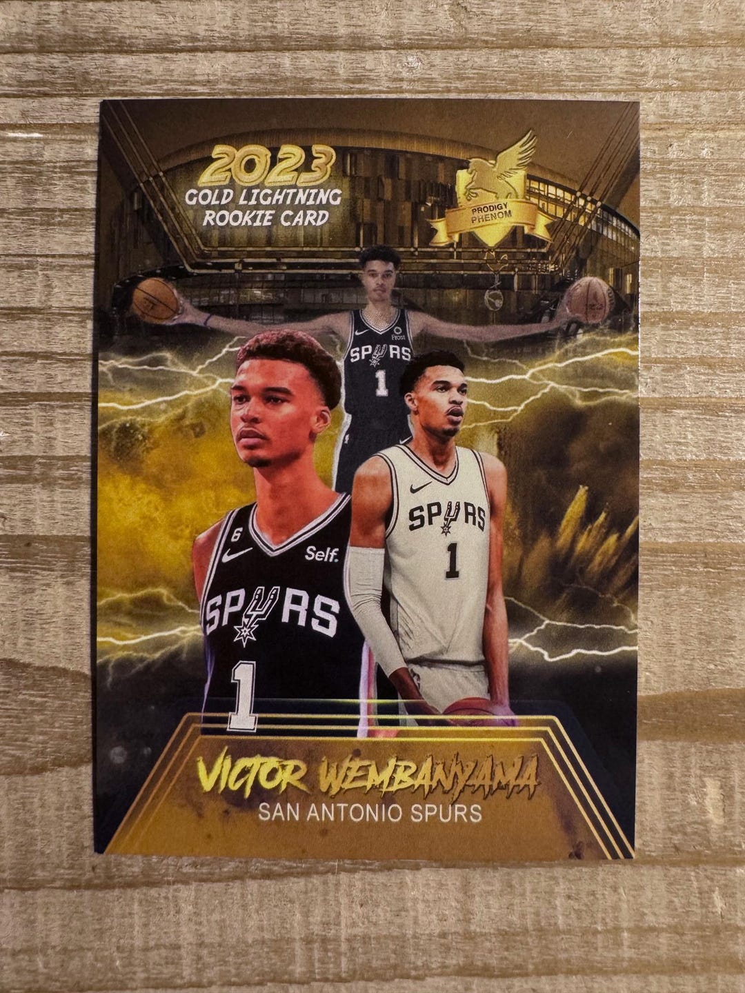 パニーニ ヤニス ルーキーカード ビクター・ウェンバニャマ 2023 ゴールドライトニング ルーキーカード